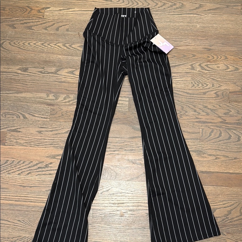 Joy Lab Flared leggings